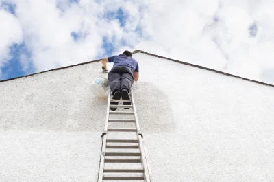 Peinture extérieure à Aigrefeuille-sur-Maine — façades et ravalement